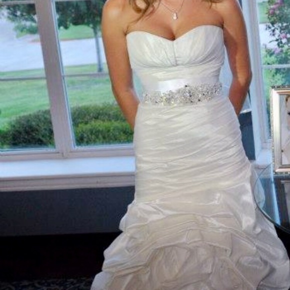 BEAUTIFUL 😍😍Kitty Chen  Wedding Dress😍😍 - Picture 5 of 7